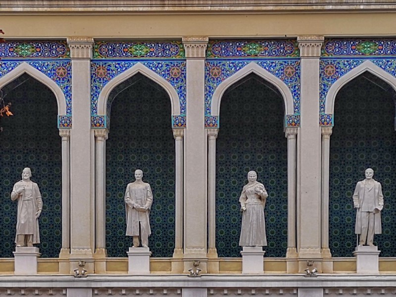 Walking Tour of Islam Safarli&nbsp;Street