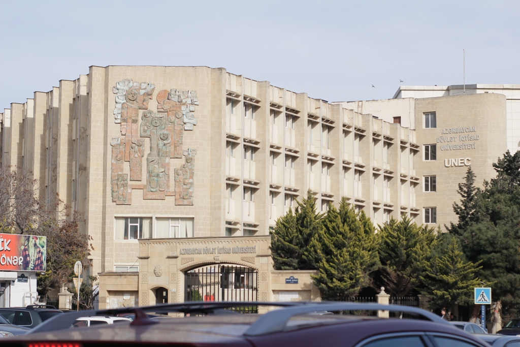 Baku Soviet Walking Tour