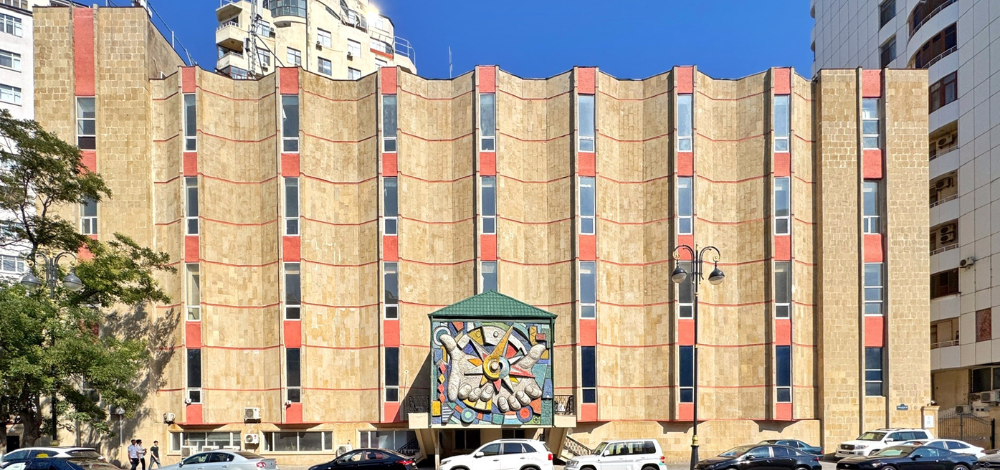 "Proqres" mozaikası. Müəllif/Rəssam: Oqtay Şıxəliyev