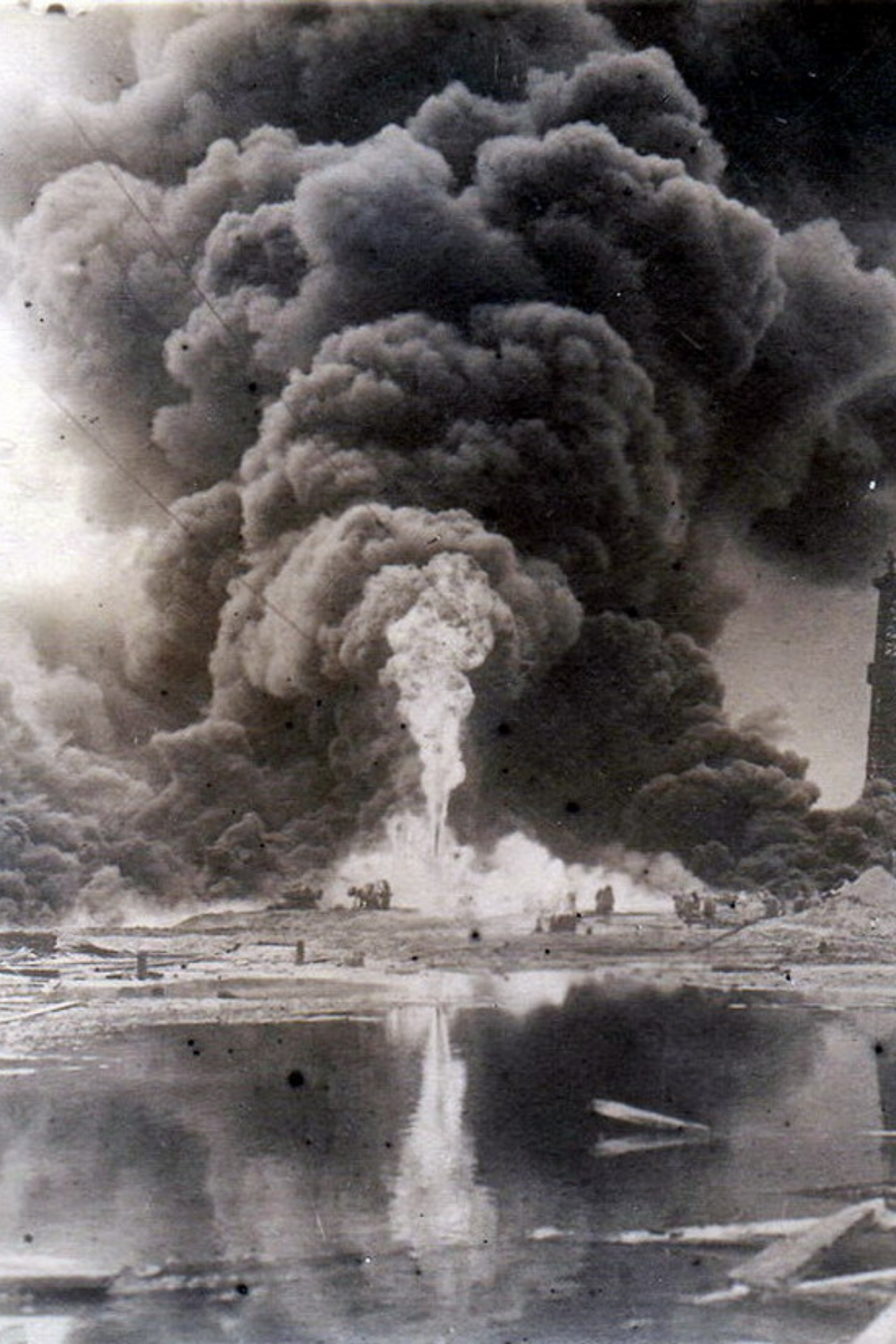 XIX century Blowout in Baku Oil Fields